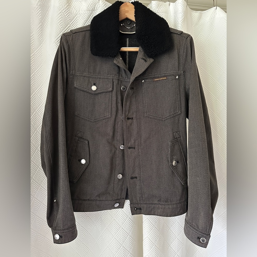 Authentic Louis Vuitton Men's Charcoal Denim Jacket w/ Shearling Collar